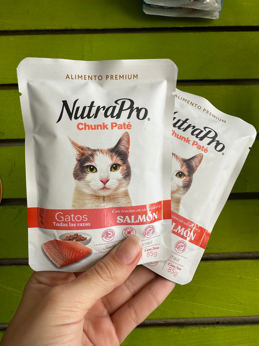 Nutrapro Chunk Paté con trocitos en salsa sabor Salmón 85g